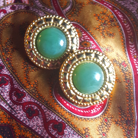 FREE Gift w Any Bundle Clip on Costume Earrings